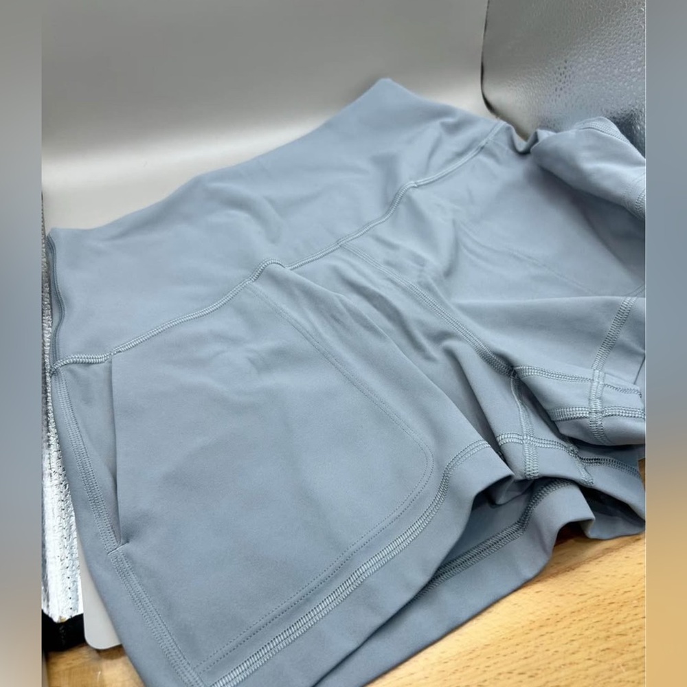 Lululemon Classic Align Shorts Size 6